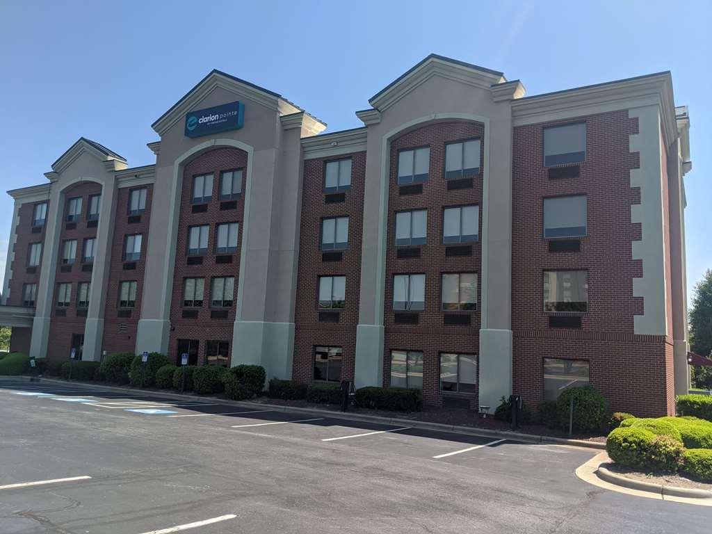 Clarion Pointe Greensboro Airport Hotel Екстериор снимка