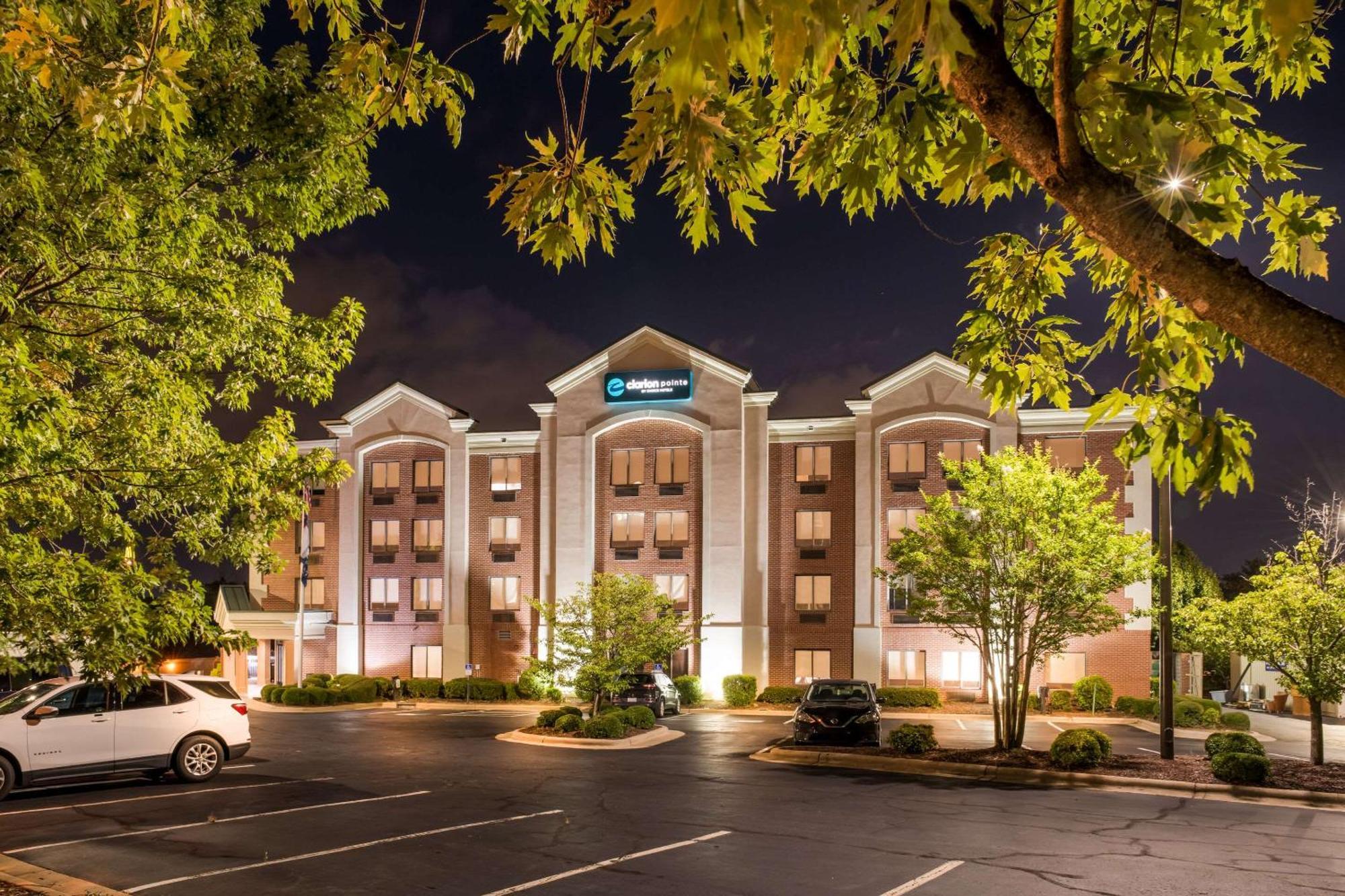 Clarion Pointe Greensboro Airport Hotel Екстериор снимка